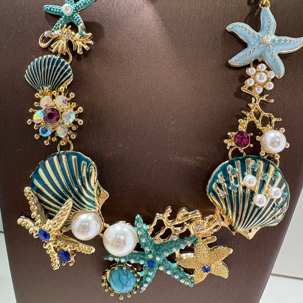 Gold and Blue Starfish Necklace - Picture 4 of 6